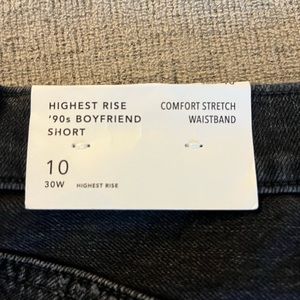 AE Highest rise 90’s boyfriend short- size 10